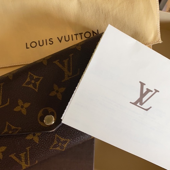 Authentic Sarah Louis Vuitton Wallet - Picture 10 of 13